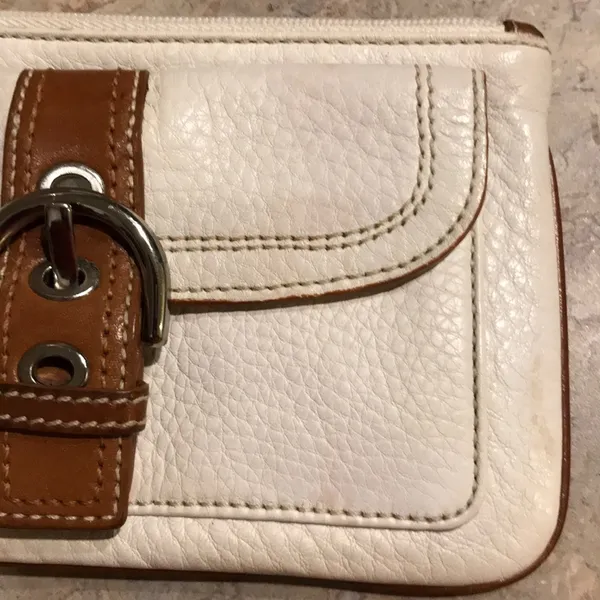 Coach Leather Cream & Brown Wristlet - Image 5