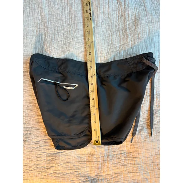 Oakley Board Shorts Womens 32 Waist Black Gray Surf Swim Trunks 581860 01K - Image 4