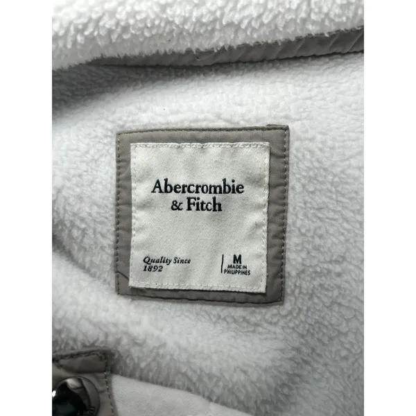 Abercrombie & Fitch Asymmetrical Snap-Up Fleece,‎ Ivory/Beige, Size Medium - Image 5