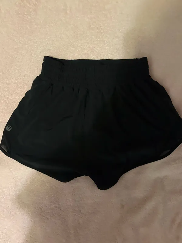 Lululemon Shorts Hotty Hot - Image 2