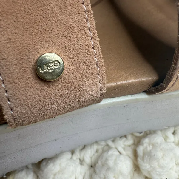 UGG Braelynn Metallic Leather Sandals Rose Gold Size 10 - Image 6