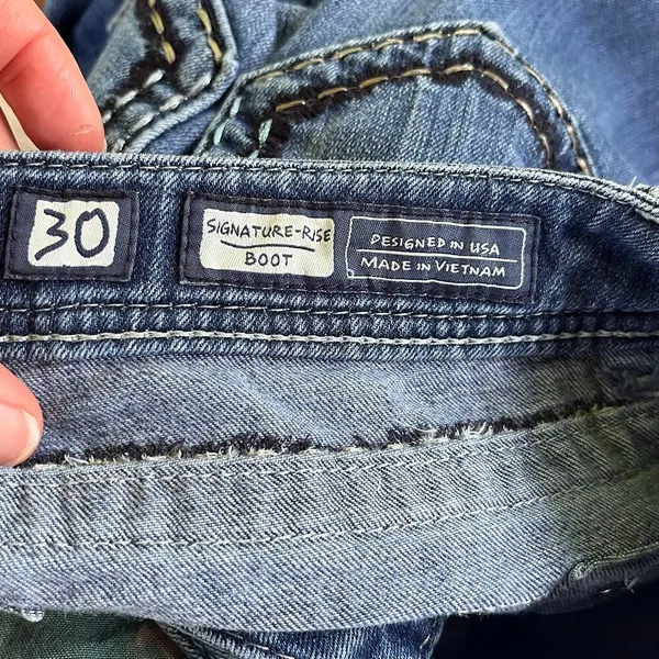 Miss Me Women's Signature-Rise Boot Cut Jeans Size 30 - Image 8