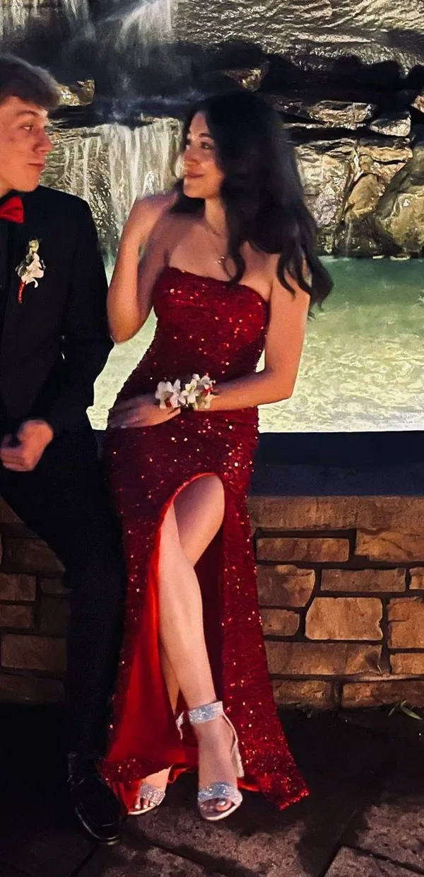Full Sequin Red Prom Dress Size 0 - Image 4