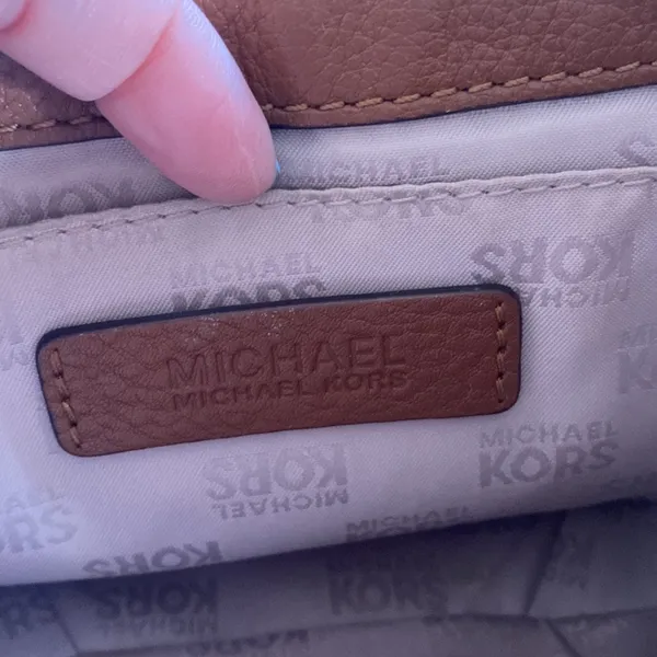 Michael Kors small leather purse - Image 8