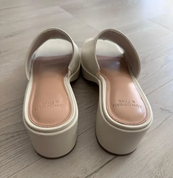 White/cream High heels - Image 2