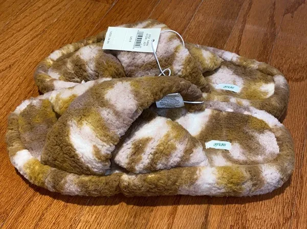 American Eagle Sherpa Slides - Image 3