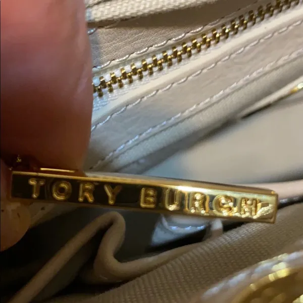 Tory Burch Taupe Leather Shoulder Bag with Gold Hardware - Image 10