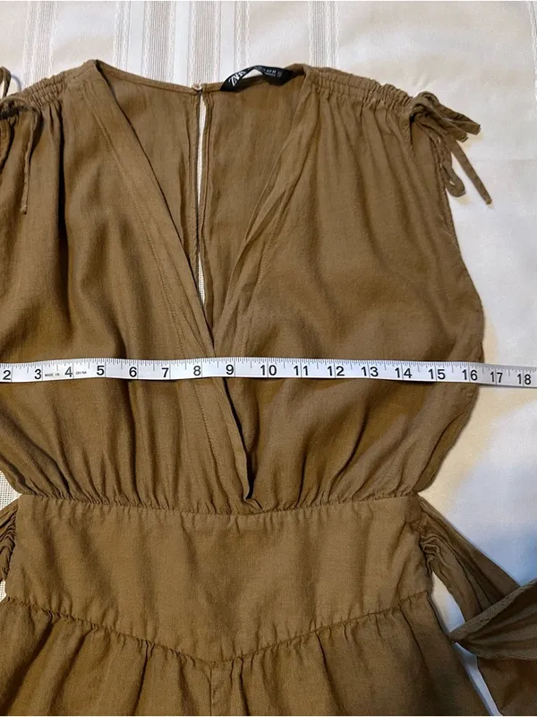 Zara Linen and Cotton Olive-Green Surplice Romper with Smocked Waist Size XS - Image 7