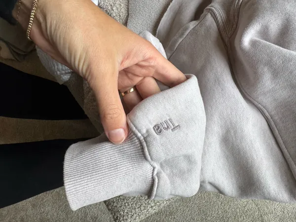 Aritzia TNA Cozy Cropped Fleece Sweatshirt - Image 7