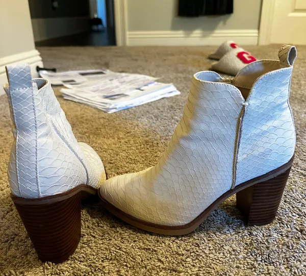 Mia Boots - Image 3