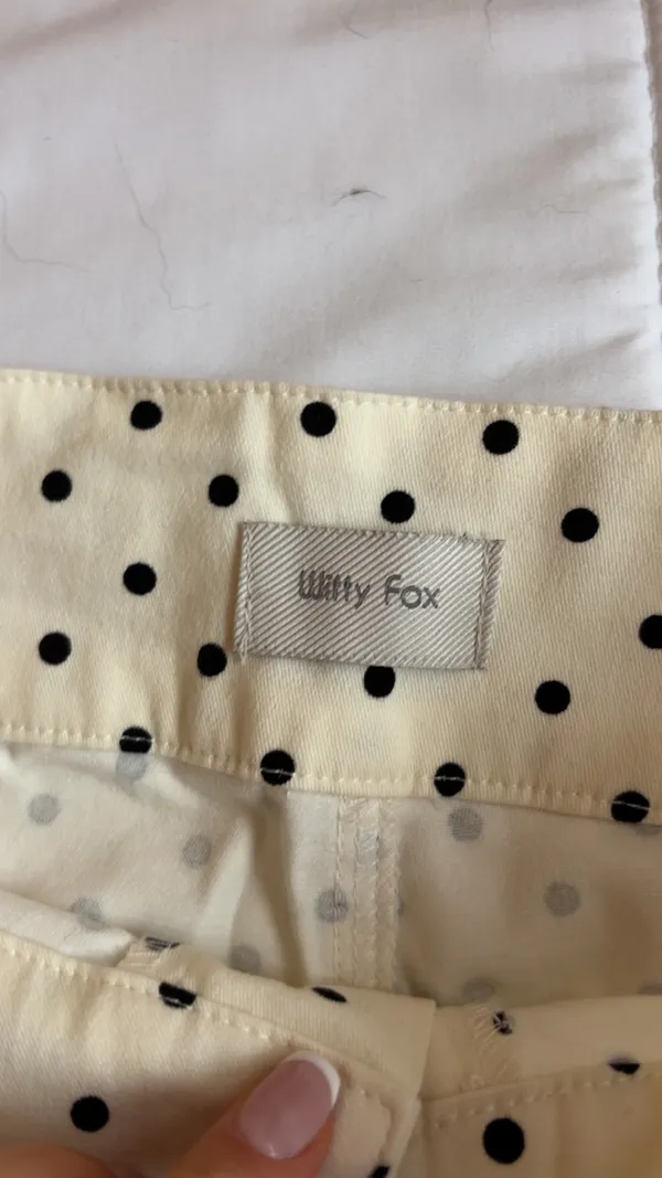 White Fox NWT y2k polka dot low rise mini shorts size xs - Image 3