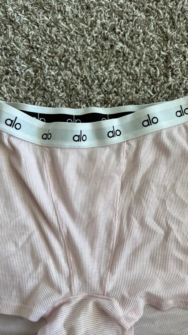 Alo Yoga Boxer Shorts women - Image 2