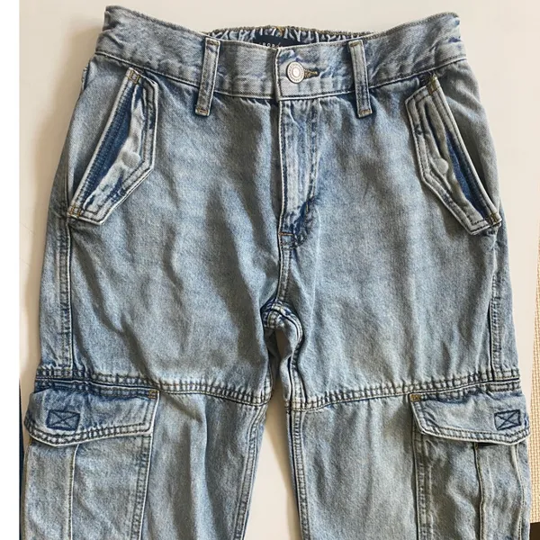 Aeropostale Womens Low Rise Cargo Jeans Light Wash Blue Straight‎ Leg Size S - Image 9