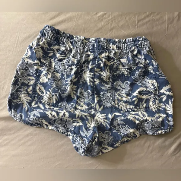 American Eagle Blue & White Tropical Floral‎ Print High Rise Shorts Small - Image 4