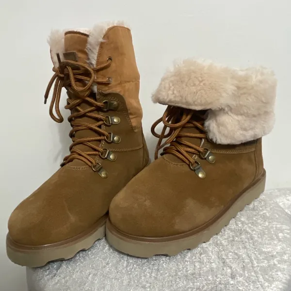 Bearpaw Kayla II Waterproof Suede Boots with Sheepskin Lining – Size 7(B35)✨✨ - Image 5