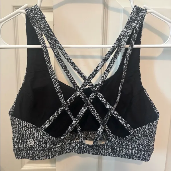 Lululemon Athletica Black and White Strappy Sports Bra size 6 - Image 2