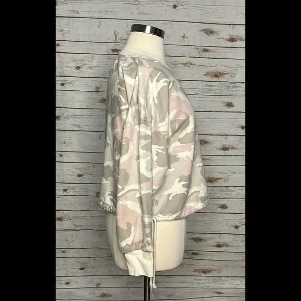 GAP athleisure pink and tan camo drawstring sweatshirt Size XL - Image 4