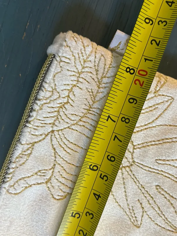 Papyrus White and Gold Floral Wristlet (New) - Image 8