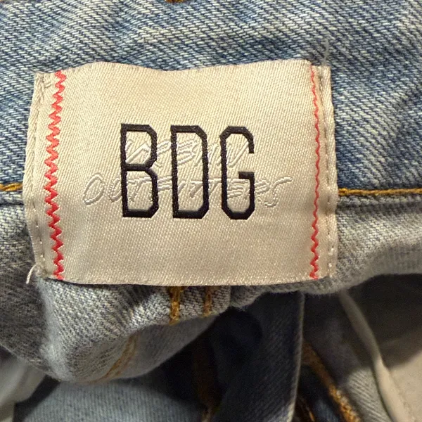 BDG Urban Outfitters- A-Line Raw Hem Light Wash Distressed Denim Shorts- Size 26 - Image 4