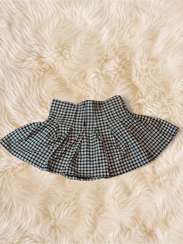 Altar’d State Black White Plaid Pleated Skort Size 4 Mini Schoolgirl Skirt - Image 3