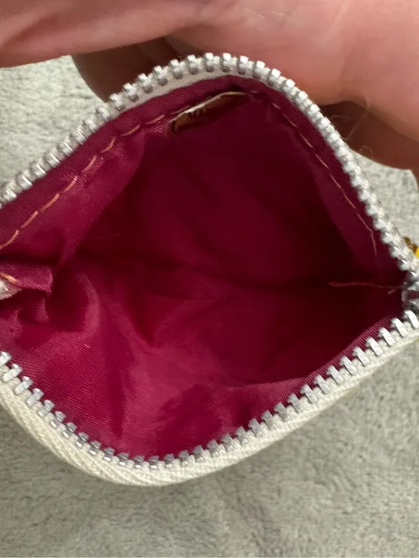Vintage unbranded plastic-beaded coin purse - Image 4
