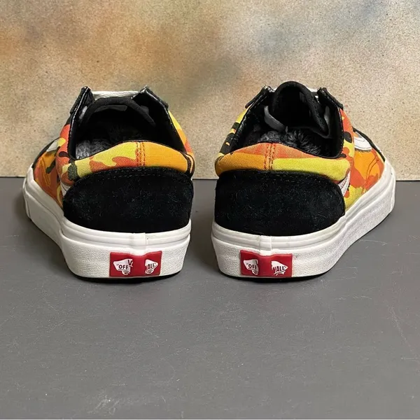 Vans Old Skool Women's Sneakers Size 7M - Image 5