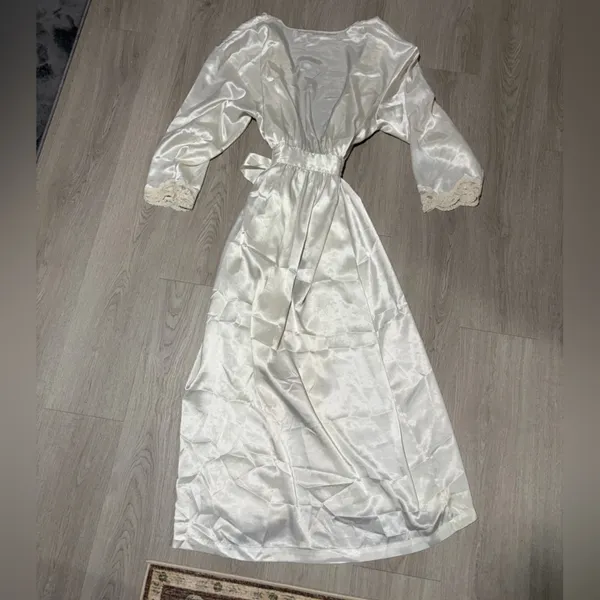 Vintage Victorias Secret Maxi Robe - Image 5