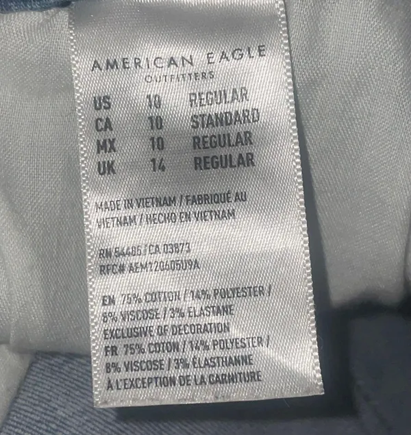 American Eagle Super High Rise Destroyed Crop Jegging - Image 9