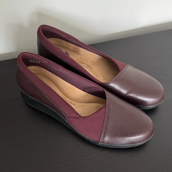 Clarks Women's Suttyn Walk‎ Leather Cushioned Wedge Heel Pumps Wine Size 12 M - Image 2