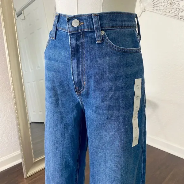 NWT Banana Republic Straight High-Rise Jean Size US 28 / 6 - Image 2
