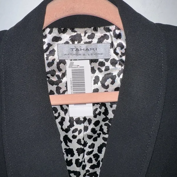 Tahari Black Cheetah Print Inner Blazer - Image 5