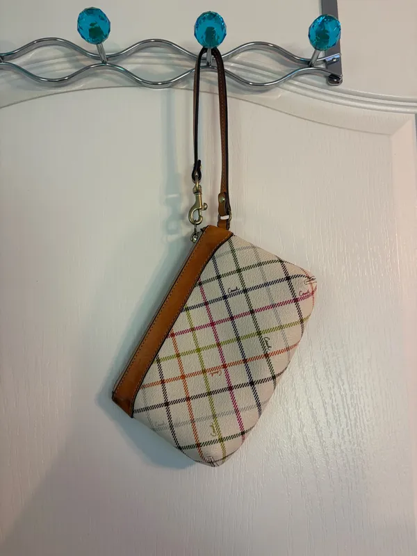 Vintage Coach Wristlet Purse - Image 8