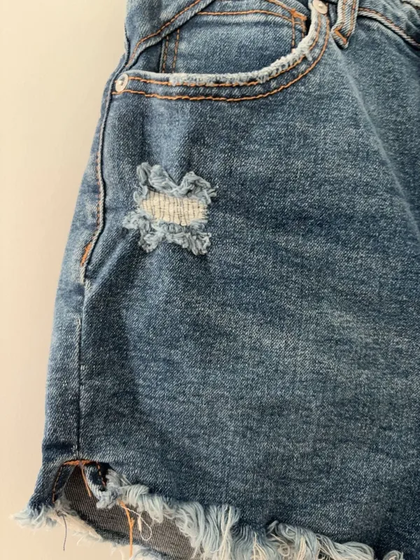 We The Free Size 29 High Rise Distressed Raw Hem Denim Shorts - Image 3