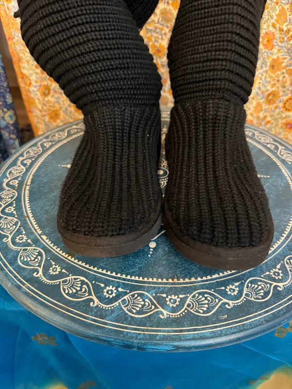 UGG Classic Cardy Knit Boots size 7 - Image 8