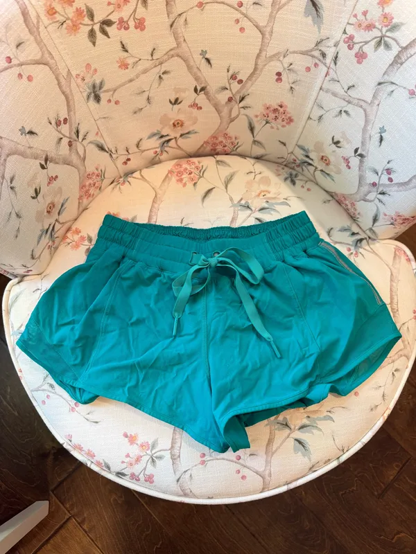 Lululemon Hotty Hot Teal Shorts - Image 3