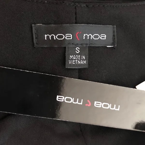 Moa Moa nwt size small Black Button-Front Vest - Image 3