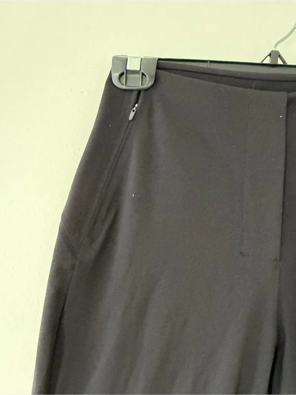 Lululemon Smooth Fit Pull-On High-Rise Cropped Pants in Black Size 4 Work Wear - Image 6