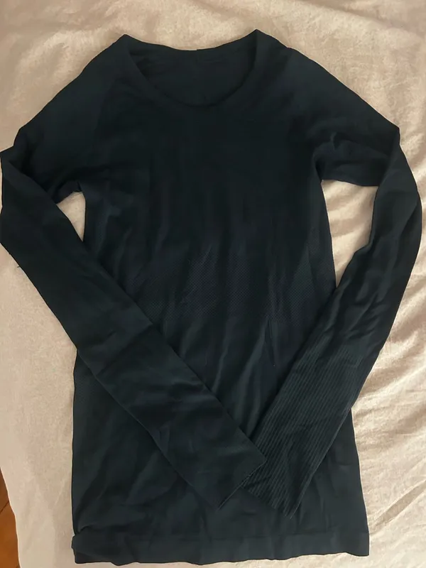 Lululemon Swiftly Tech Long Sleeve - Image 2