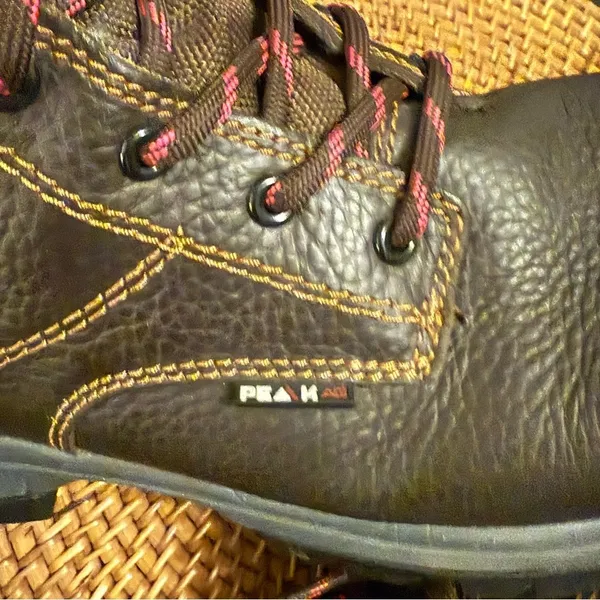 Wolverine Women's Brown‎ Leather Boots with Pink Accents composite toe size 9 - Image 10