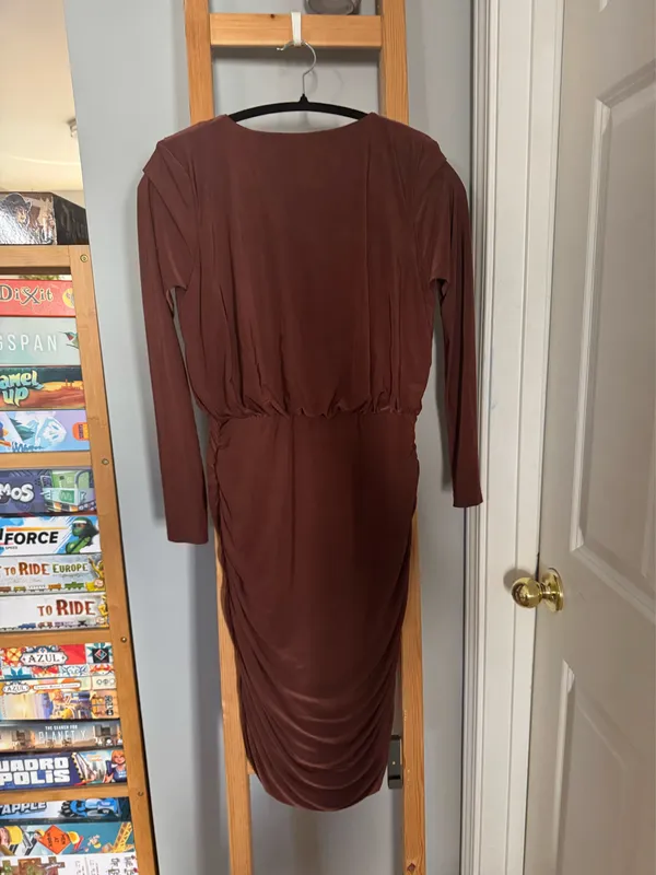 Club London brown plunge ruche dress - Image 4