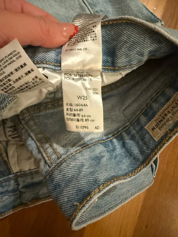 Levi’s 501 Shorts - Image 3