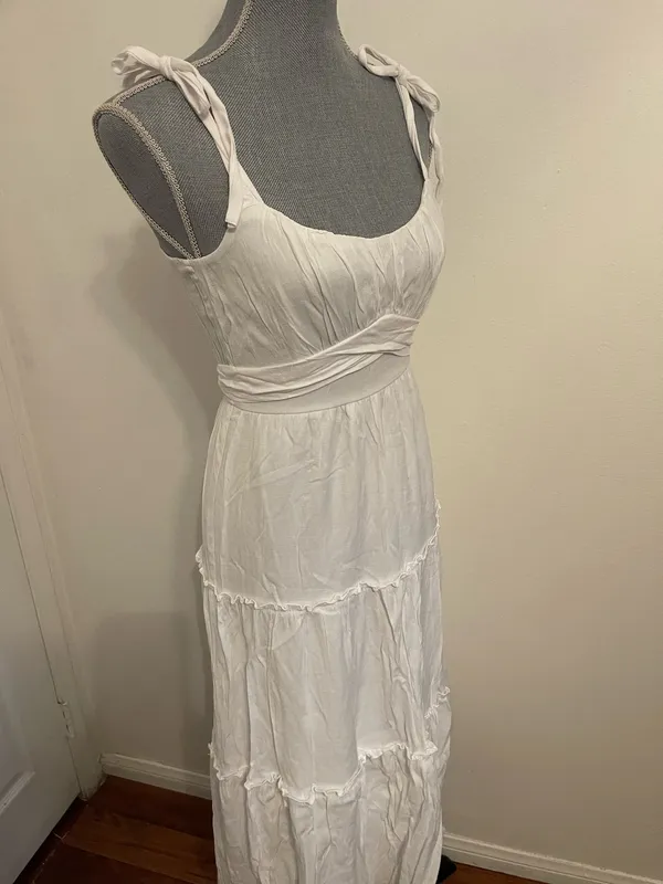 Trixxi White Tiered Tie Shoulder Maxi Dress. Size s - Image 7