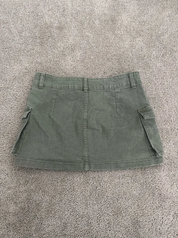 Army green cargo mini skirt Size M - Image 2