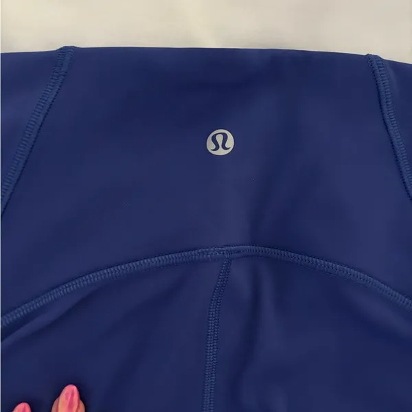 NWT Lululemon Blue Capri Leggings - Image 4
