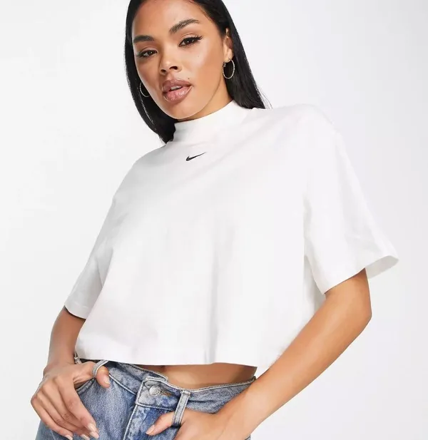 Nike Oversized Crop - Image 2