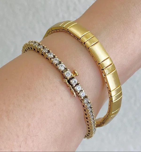 🌈3/$10 Gold-tone Omega Chain Elastic Bracelet - Image 2