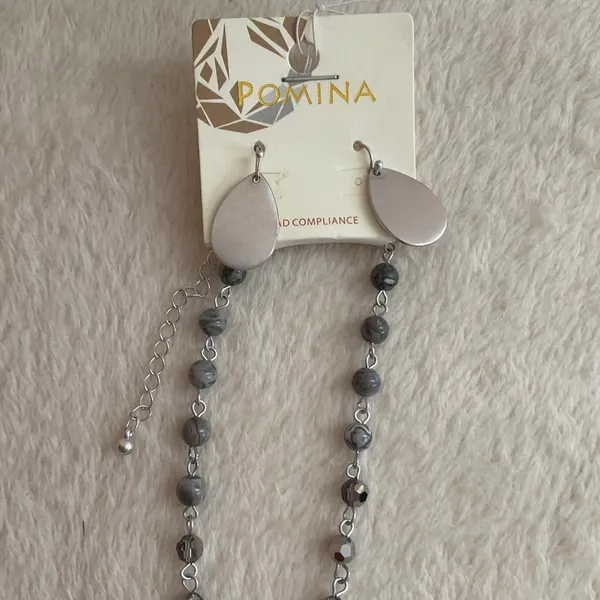 Pomina Gray Beaded Necklace with Medallion - Image 5