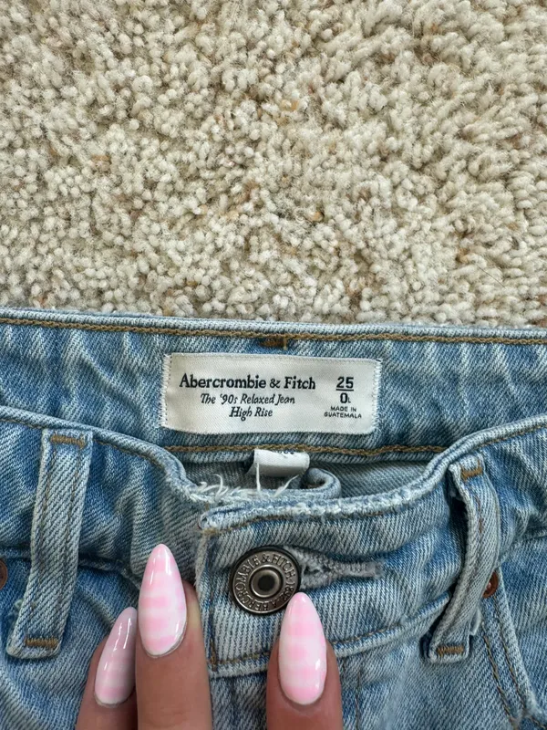Abercrombie and Fitch The 90’s Relaxed Jean High Rise - Image 3
