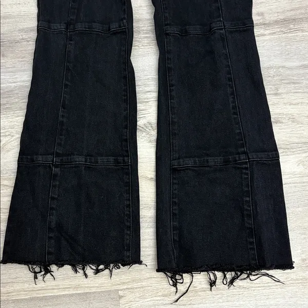 Tinseltown Black Fringe Bottom Flare Women's/Junior's Jeans Size 9 - Image 4