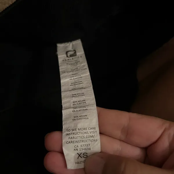 Fabletics compression‎ capri leggings xs - Image 5